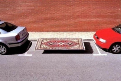 I koberec se musí někam zaparkovat | Vtipné obrázky - obrázky.vysmátej.cz